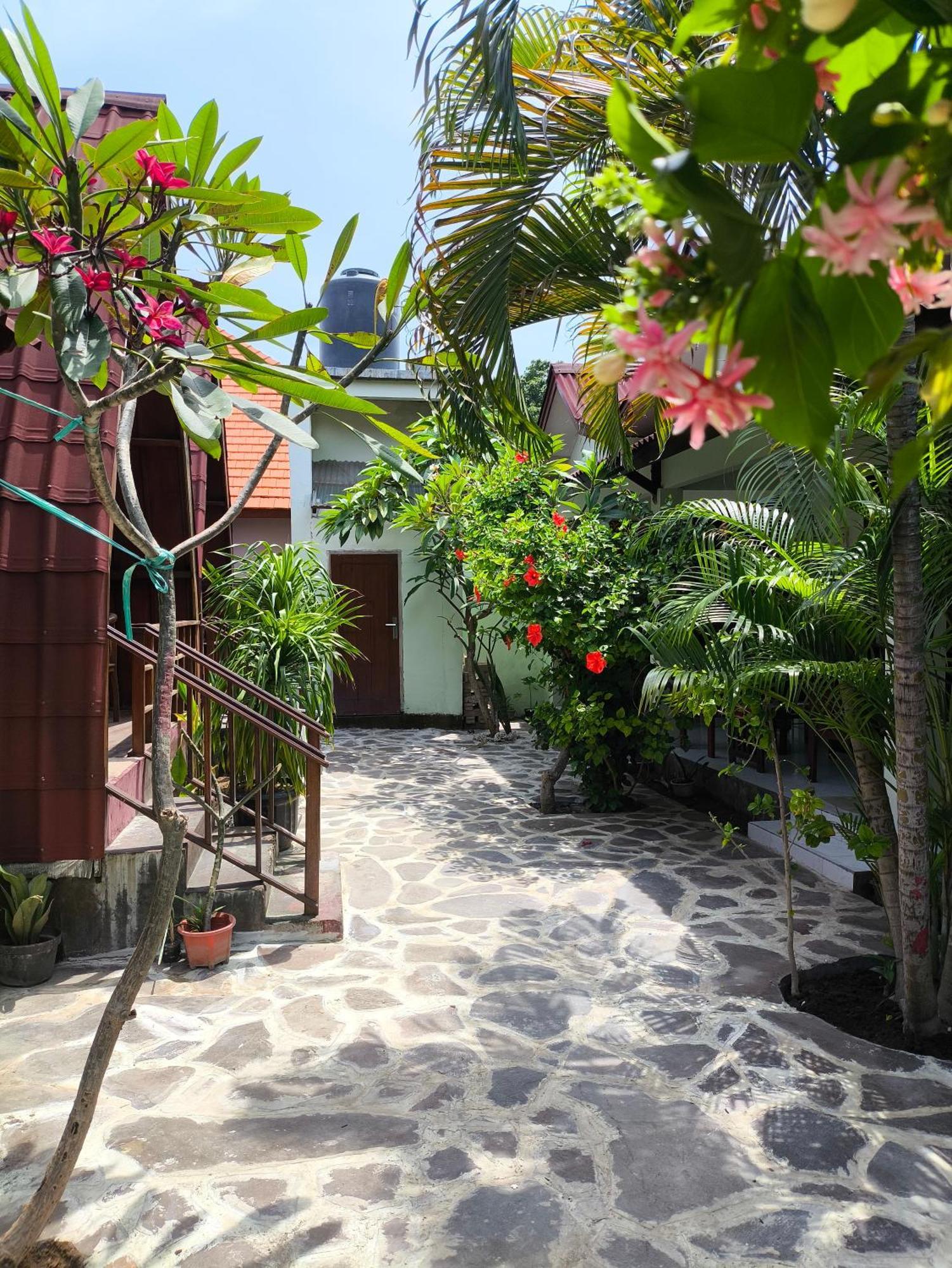 Gili Mesari Cottages & Homestay Гілі-Траванган Екстер'єр фото
